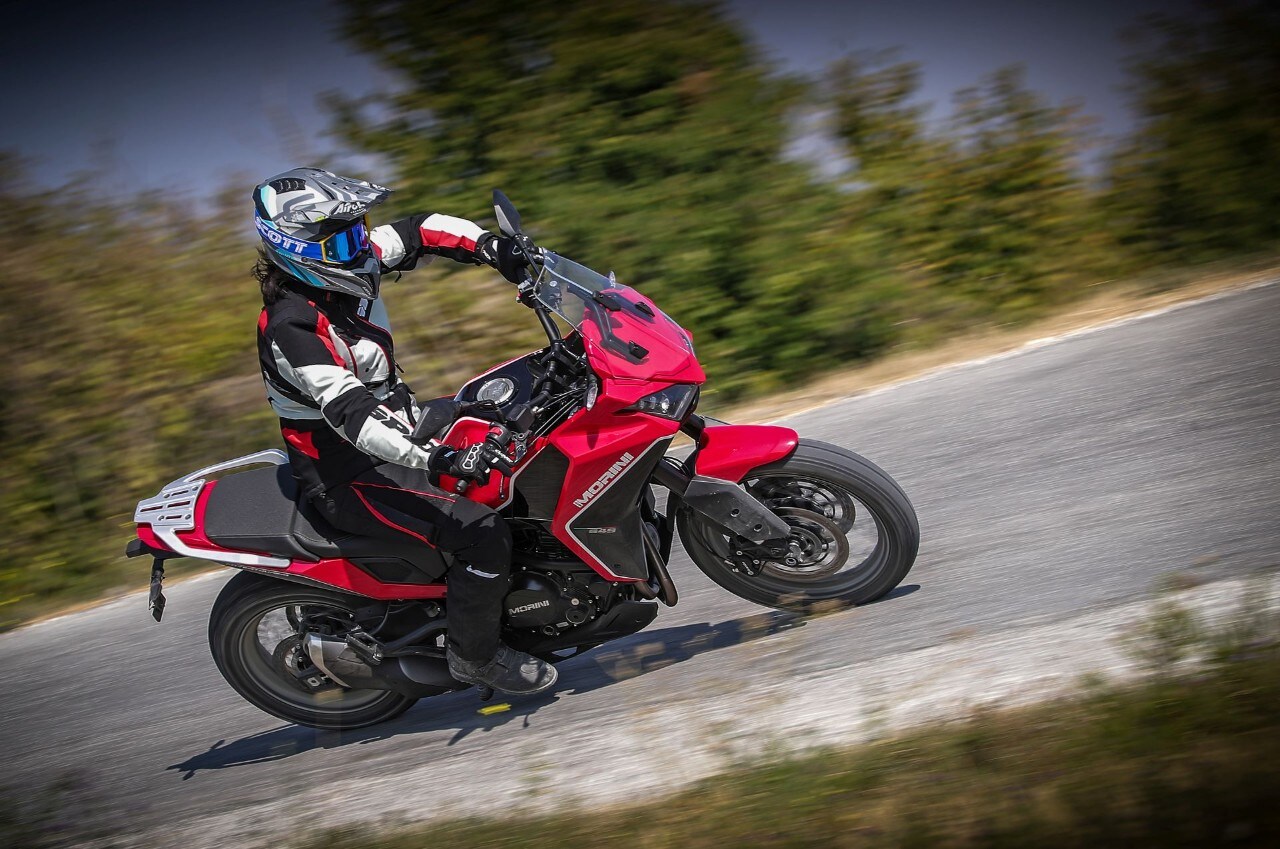 Moto Morini X-Cape: punto di FUGA